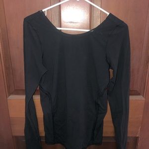 Lululemon small black long sleeve scoop neck